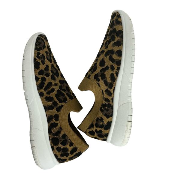 Blondo Karen Waterproof  Animal Print Slip-On Sneaker Size 6.5 Mediumkk - Picture 2 of 8